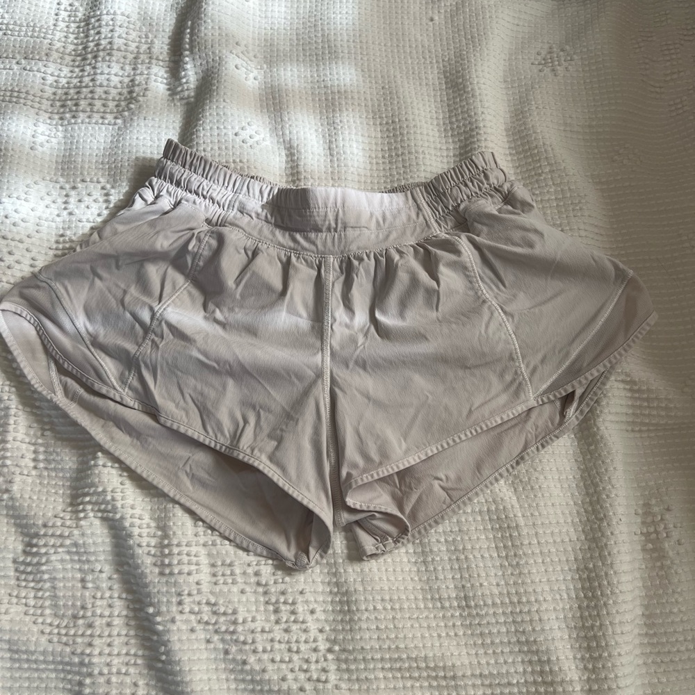 LULULEMON SHORTS SIZE 6